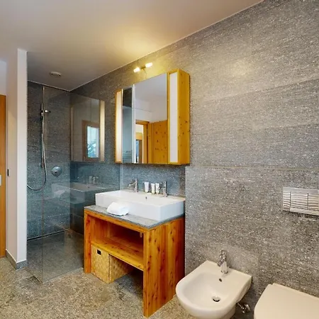 Etoiles Des Neiges Luxe & Jacuzzi 12 Pers By Alpvision Residences 木屋 *