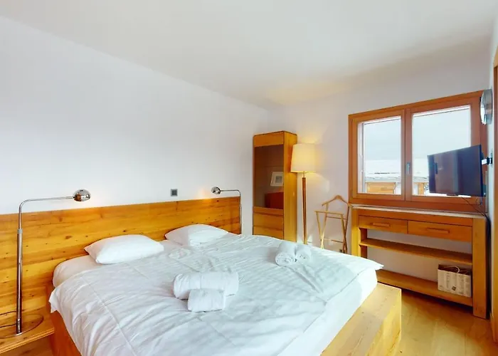 Etoiles Des Neiges Luxe & Jacuzzi 12 Pers By Alpvision Residences Chalé *
